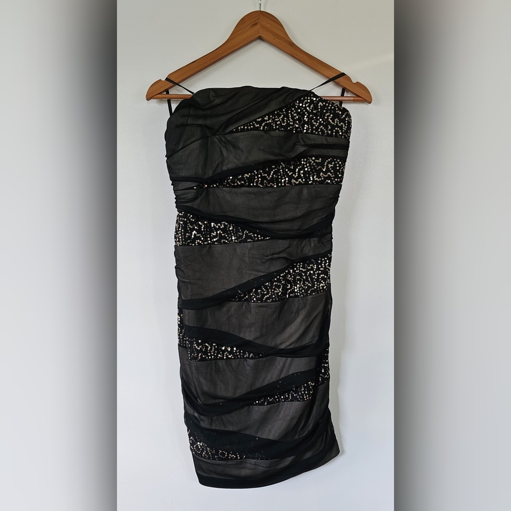 Elegant Black and Gold Strapless Dress